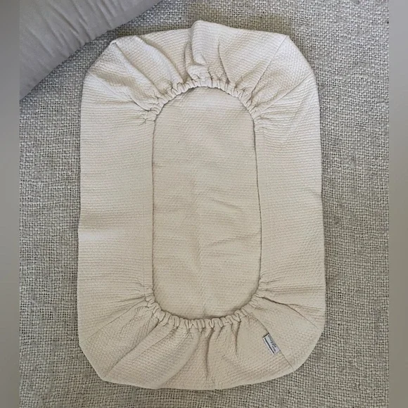 Snuggle Me Organic Lounger + 2 Covers - Picture 4 of 7